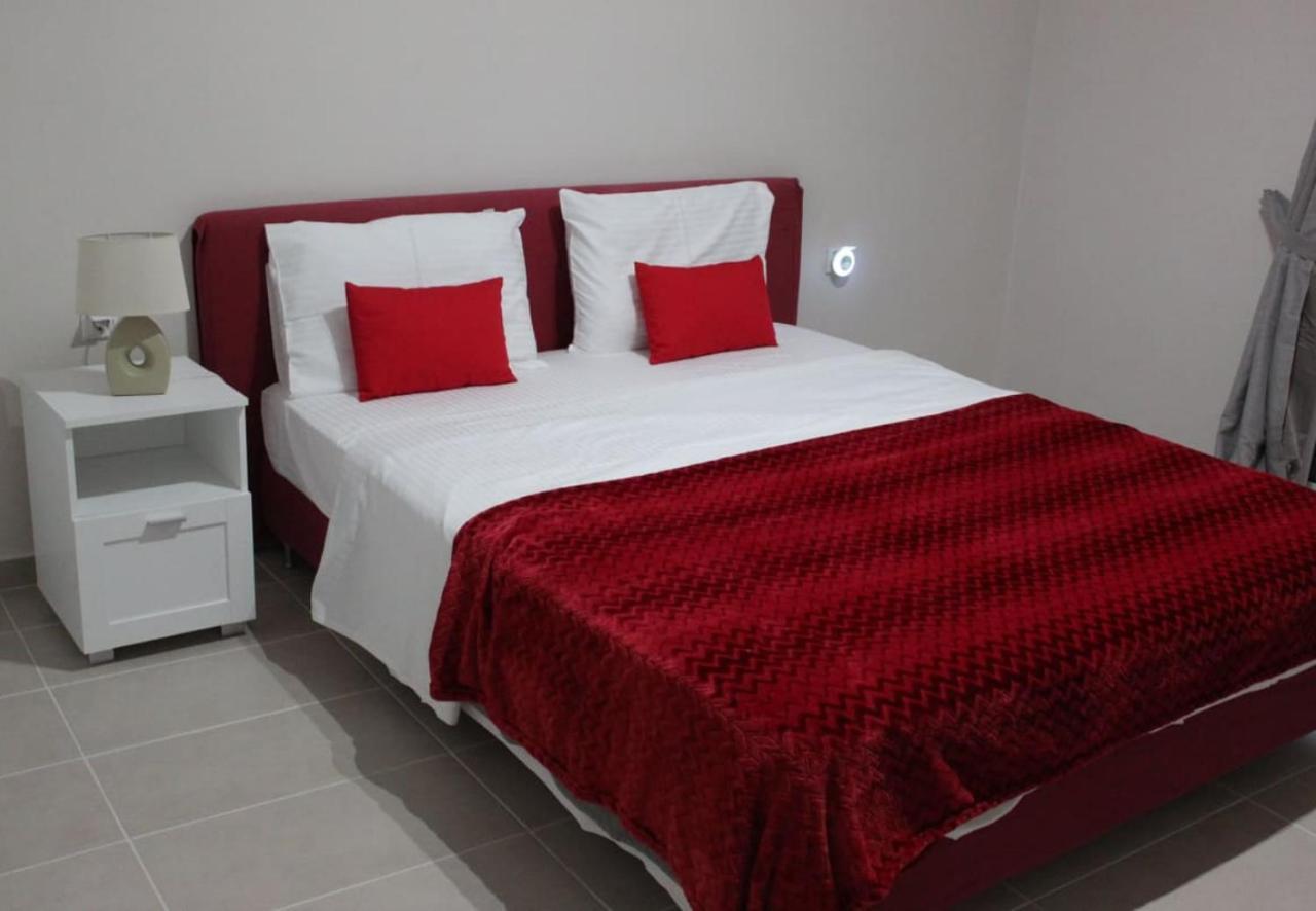 Zoe Apartments Tolo Ngoại thất bức ảnh