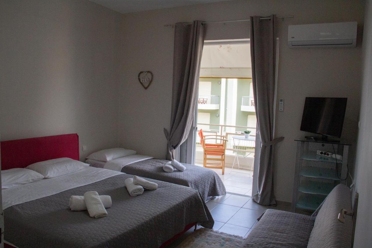 Zoe Apartments Tolo Ngoại thất bức ảnh