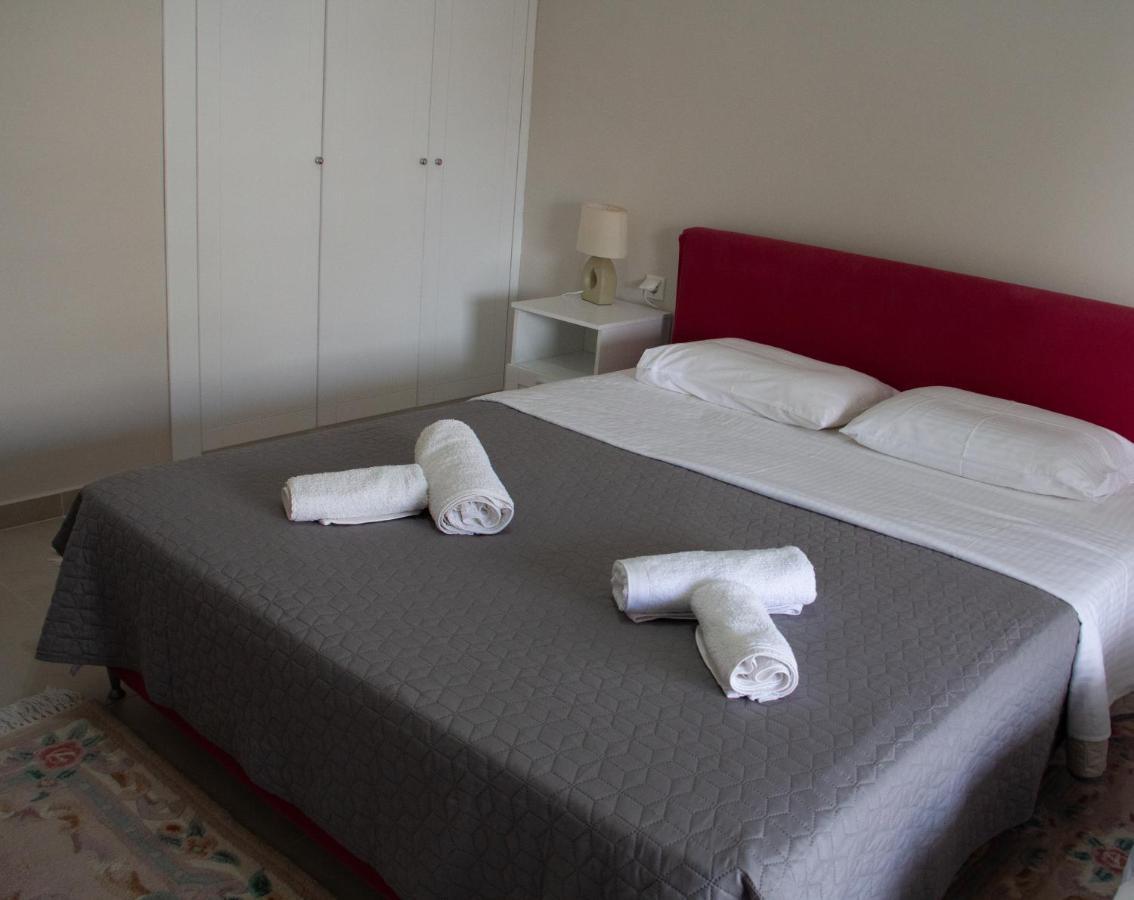 Zoe Apartments Tolo Ngoại thất bức ảnh